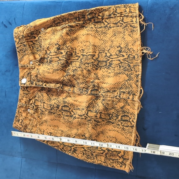 ✨ Year Of The Snake Mini - Picture 4 of 8